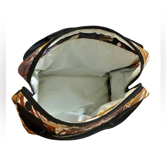 Vera Bradley Insulated Lunch Bag - Painted Flowers​ - Picture 4 of 11